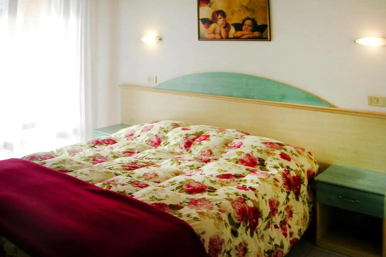 Residence Costa Paradiso, Lido Adriano 0*,