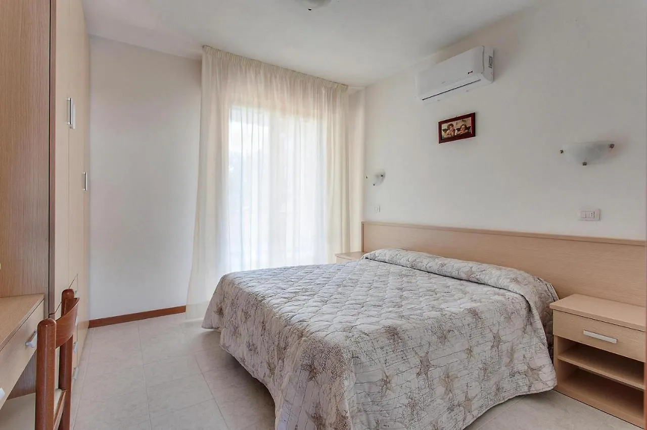 Residence Costa Paradiso, ليدو أدريانو شقة